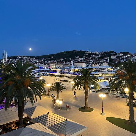 Dinka Old Town Apartment With Sea View Trogir Exteriör bild