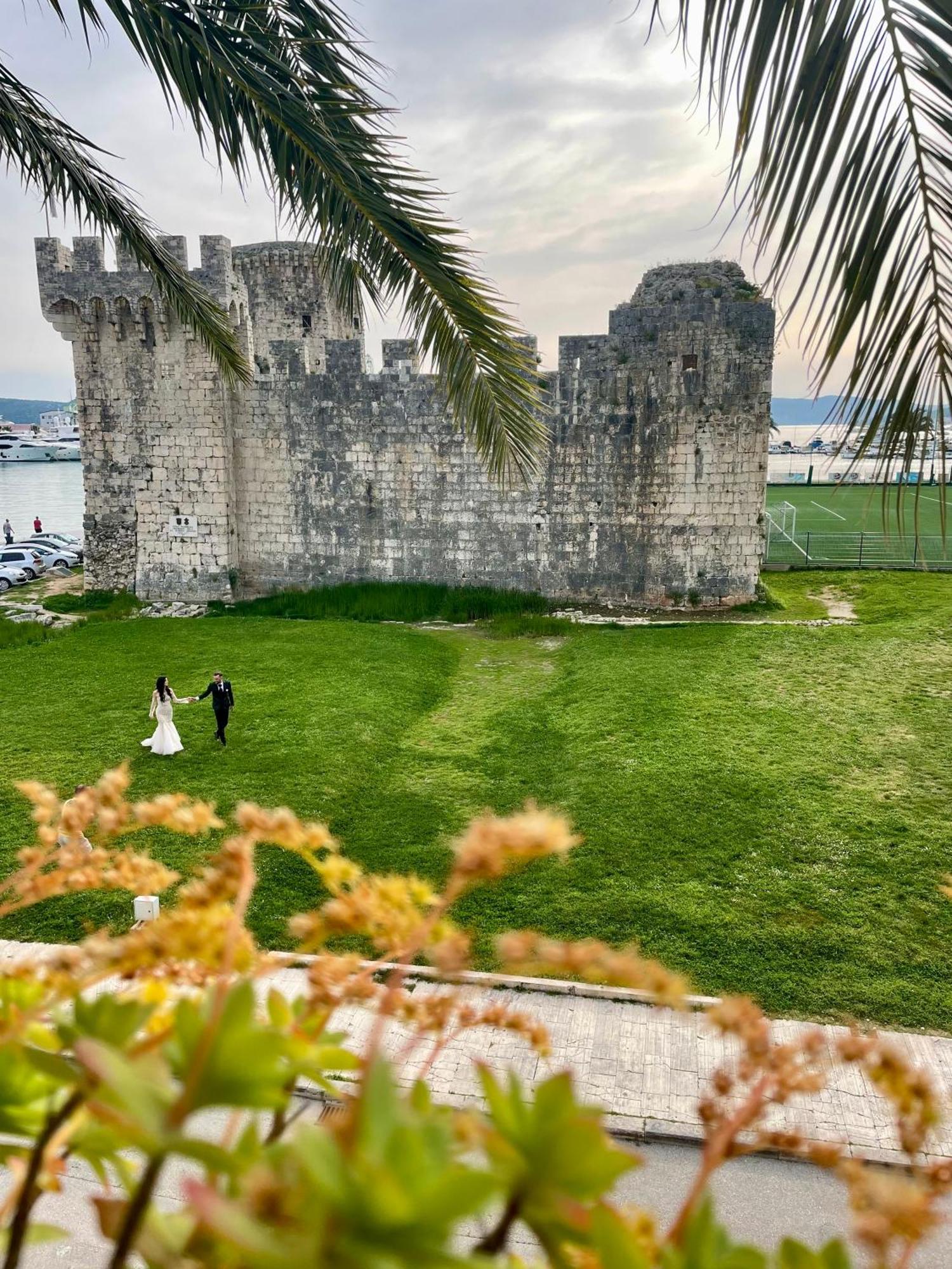 Dinka Old Town Apartment With Sea View Trogir Exteriör bild