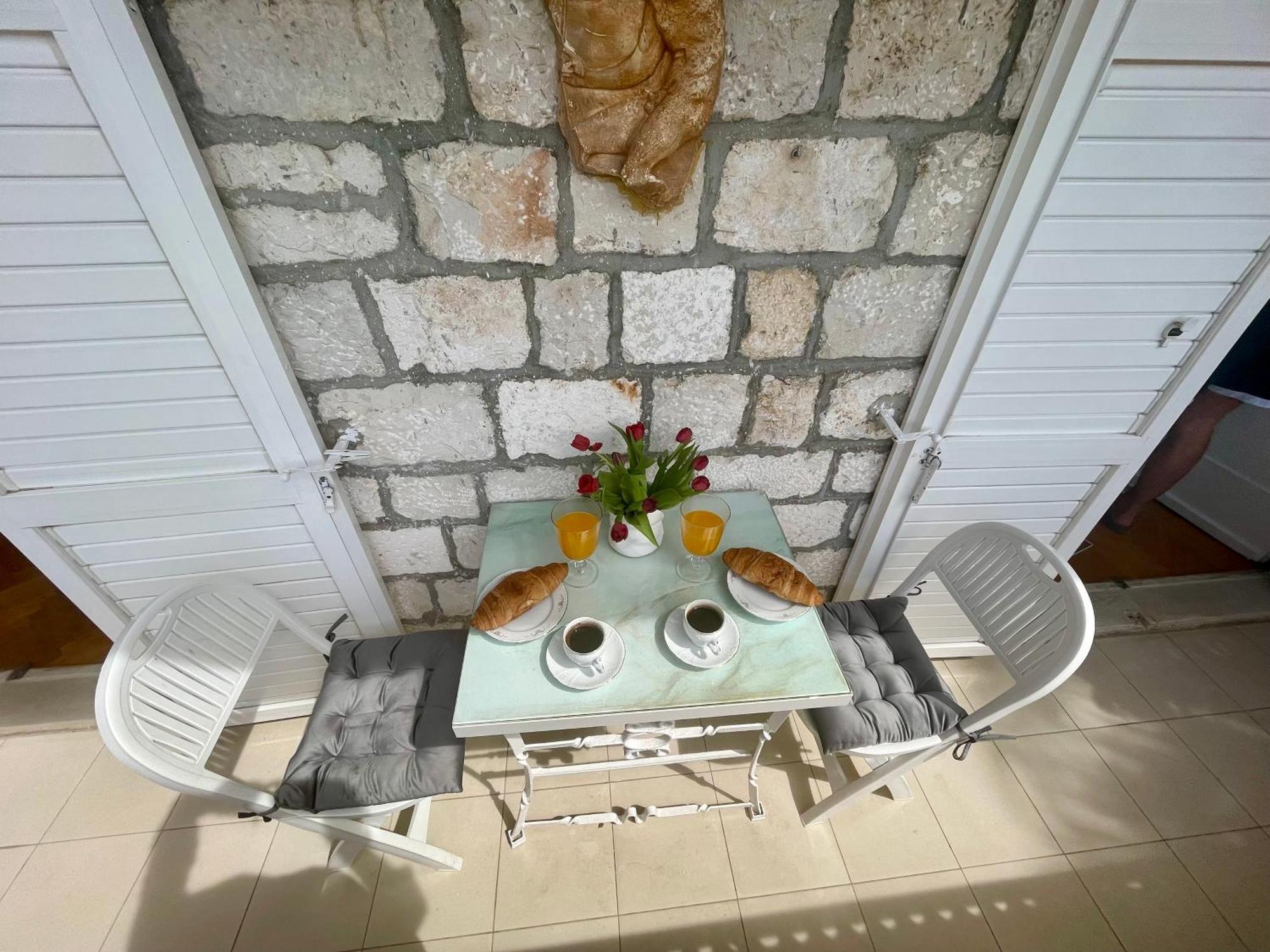 Dinka Old Town Apartment With Sea View Trogir Exteriör bild