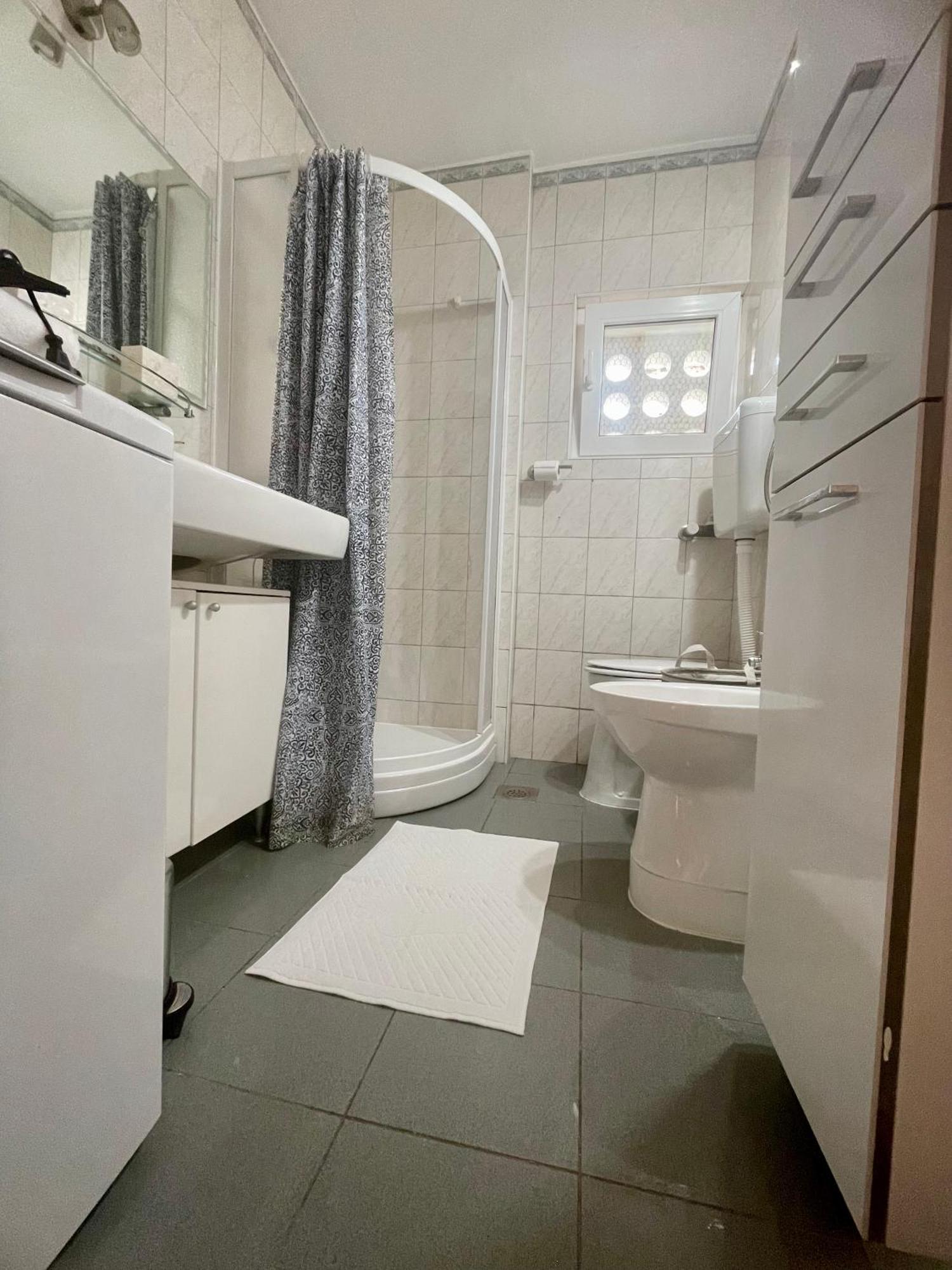 Dinka Old Town Apartment With Sea View Trogir Exteriör bild